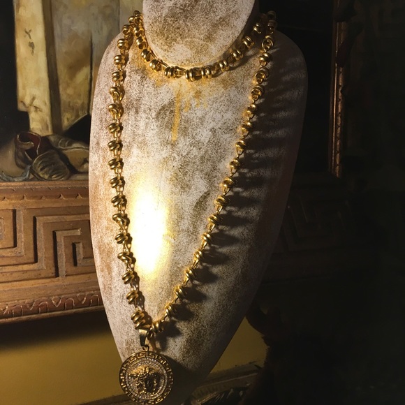 💋SOLD💋Versace Medusa pendant/Givenchy Chain - Picture 2 of 8